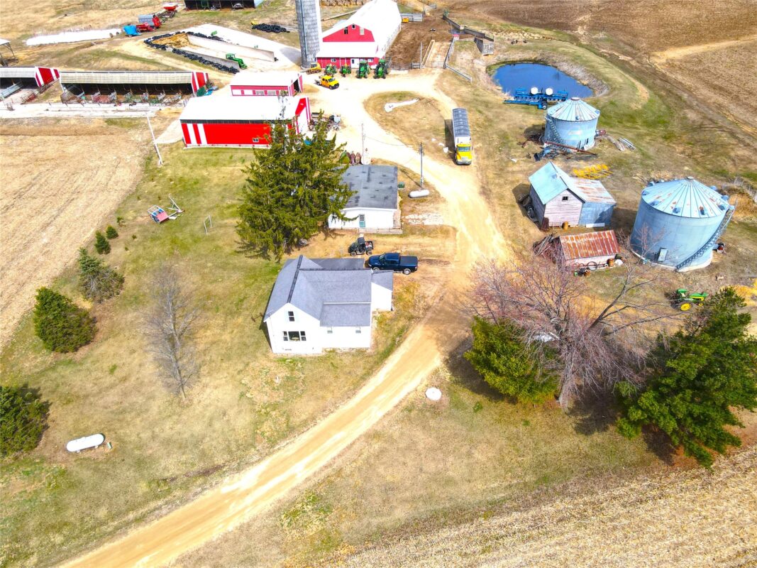 Farm at N41286 Halama Road, Independence, WI 54747 — photo 3