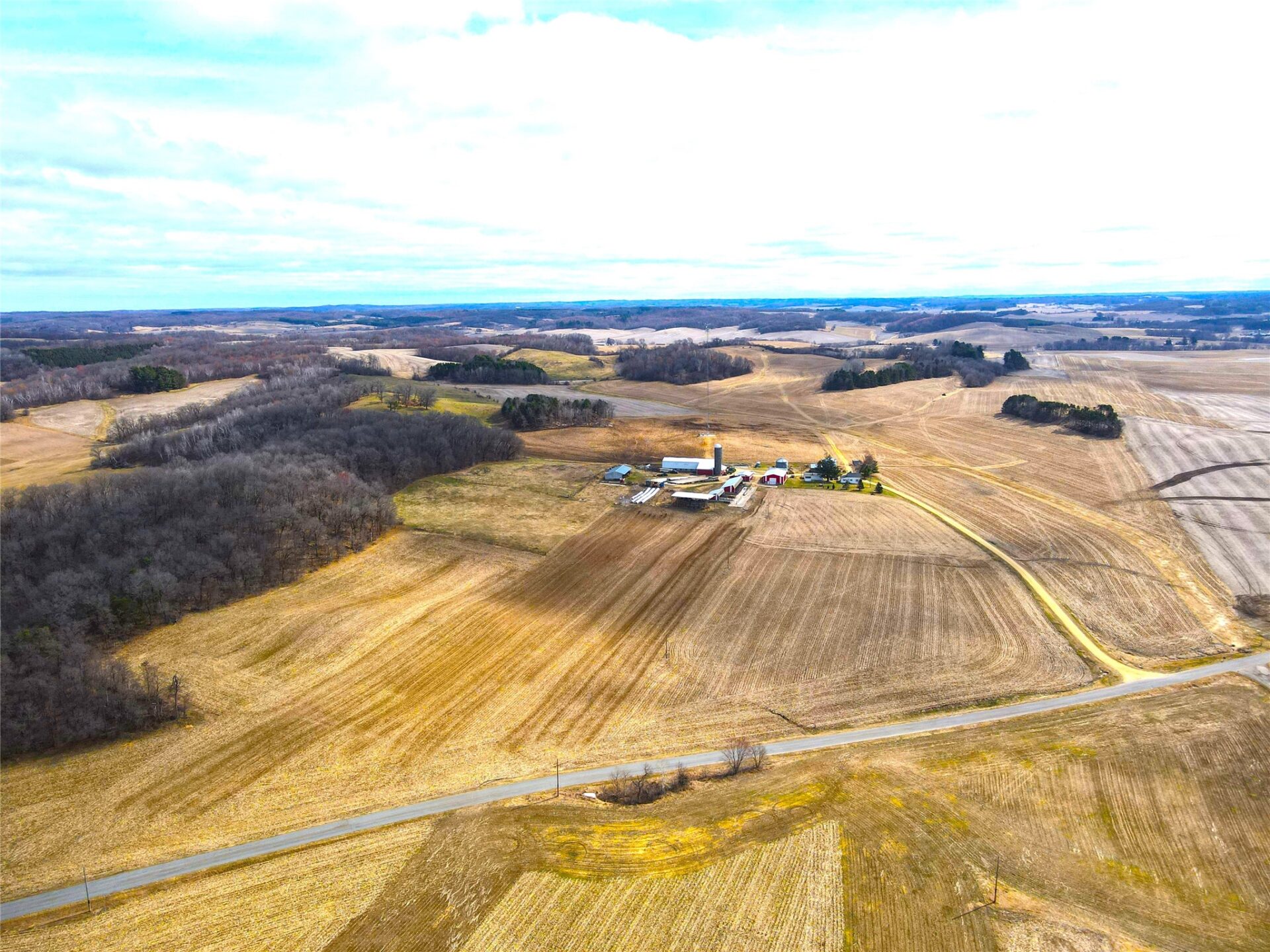 Farm at N41286 Halama Road, Independence, WI 54747 — photo 5