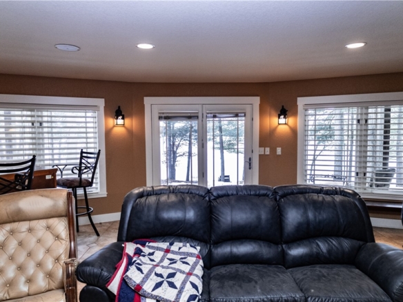 Residentialhouse for sale picture with an address of  N539 Lone Pine Drive in Chetek and a list price of 699000