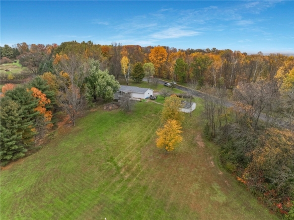 Residentialhouse for sale picture with an address of  N7273 529th St.  in Menomonie and a list price of 439900