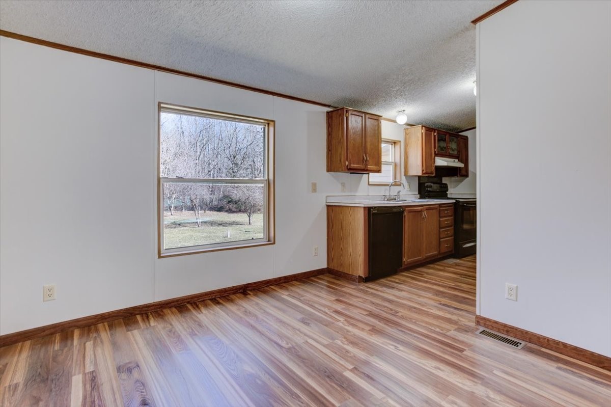 N8983-700th-Colfax-WI-54730-5