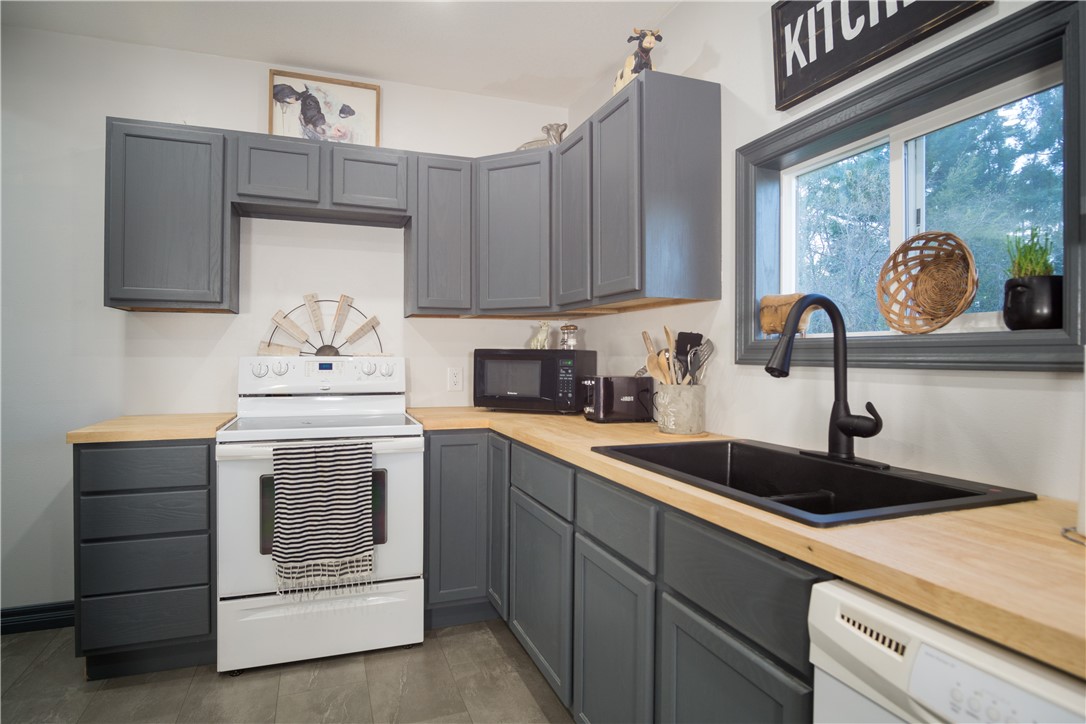 Residential at S517 Sand Road, Mondovi, WI 54755 — photo 35