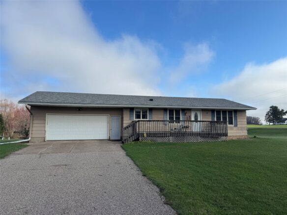 E9291 570th Avenue, Elk Mound, WI