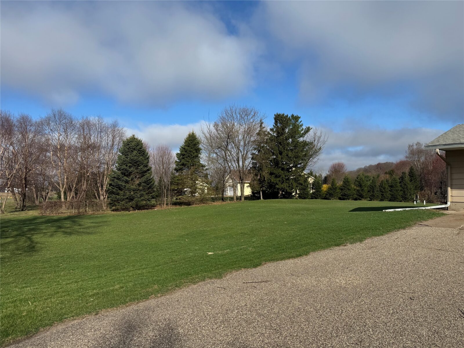 E9291 570th Avenue, Elk Mound, WI — photo 3