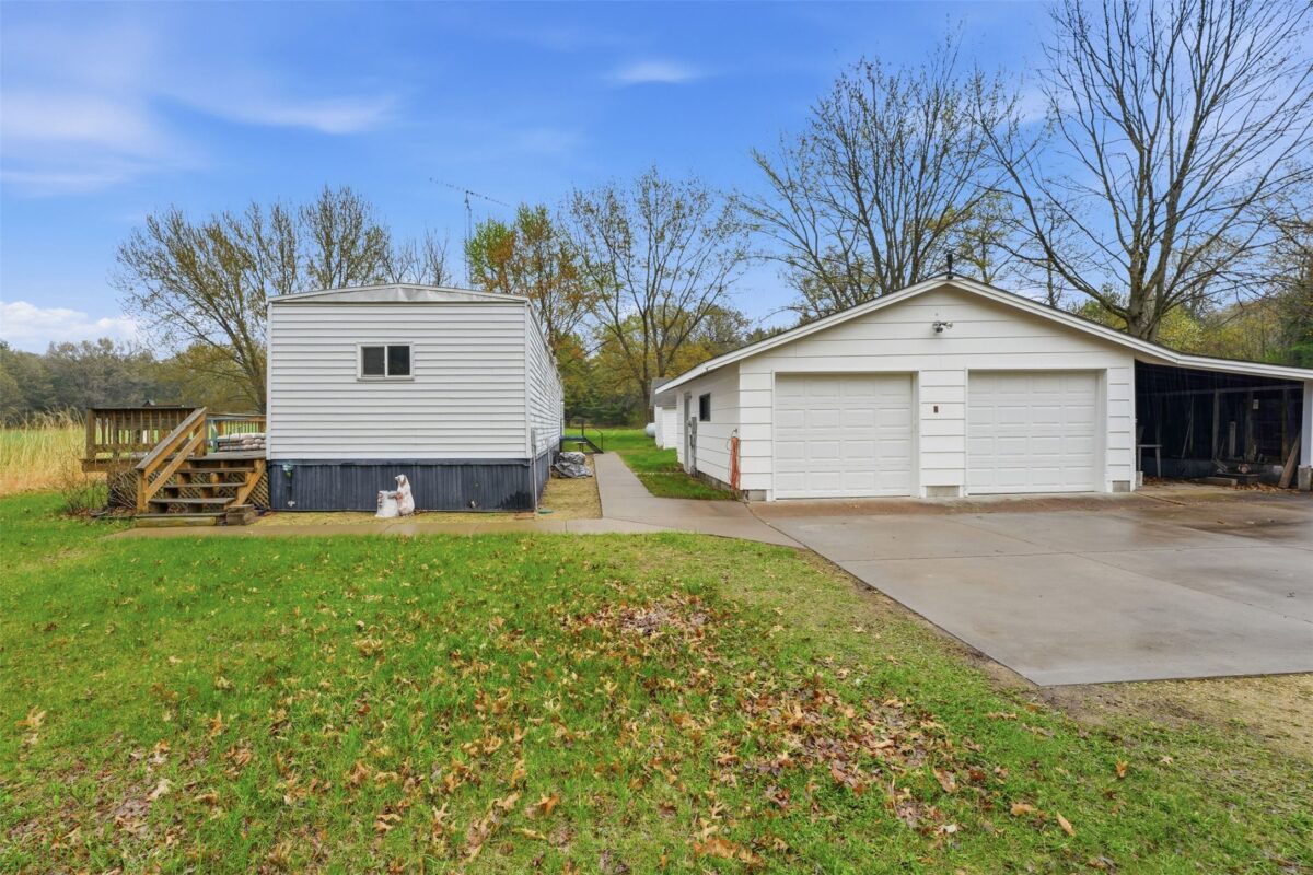 S 8101 South Road Mondovi WI 54755 — photo 3