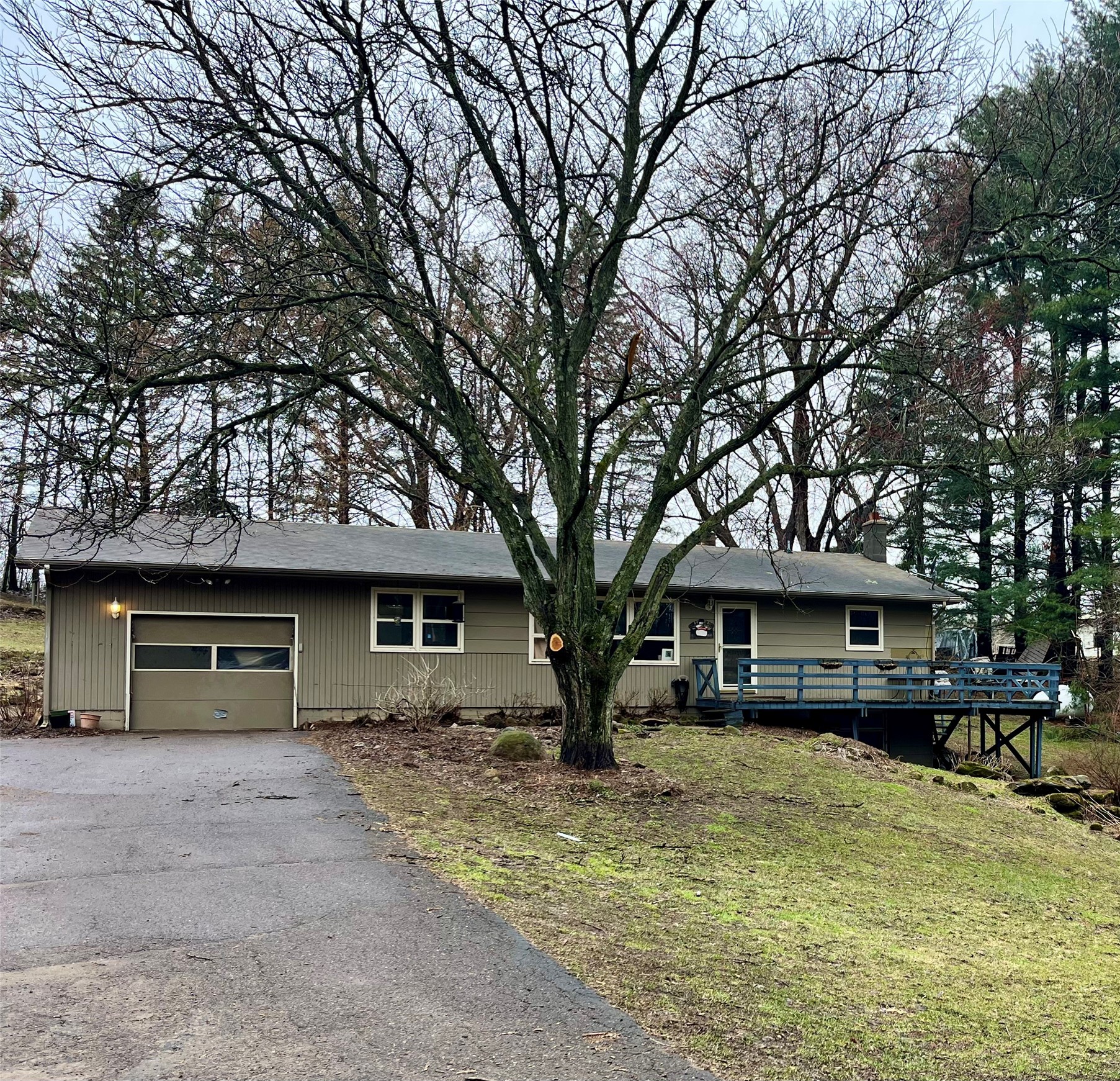 S9220 Hillview Road Fall Creek WI 54742
