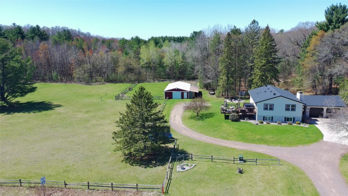2244 N 90th Avenue, Eau Claire, WI