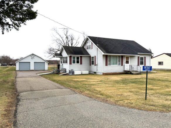 W17687 Fairview Rd.  Whitehall WI 54773 — photo 1