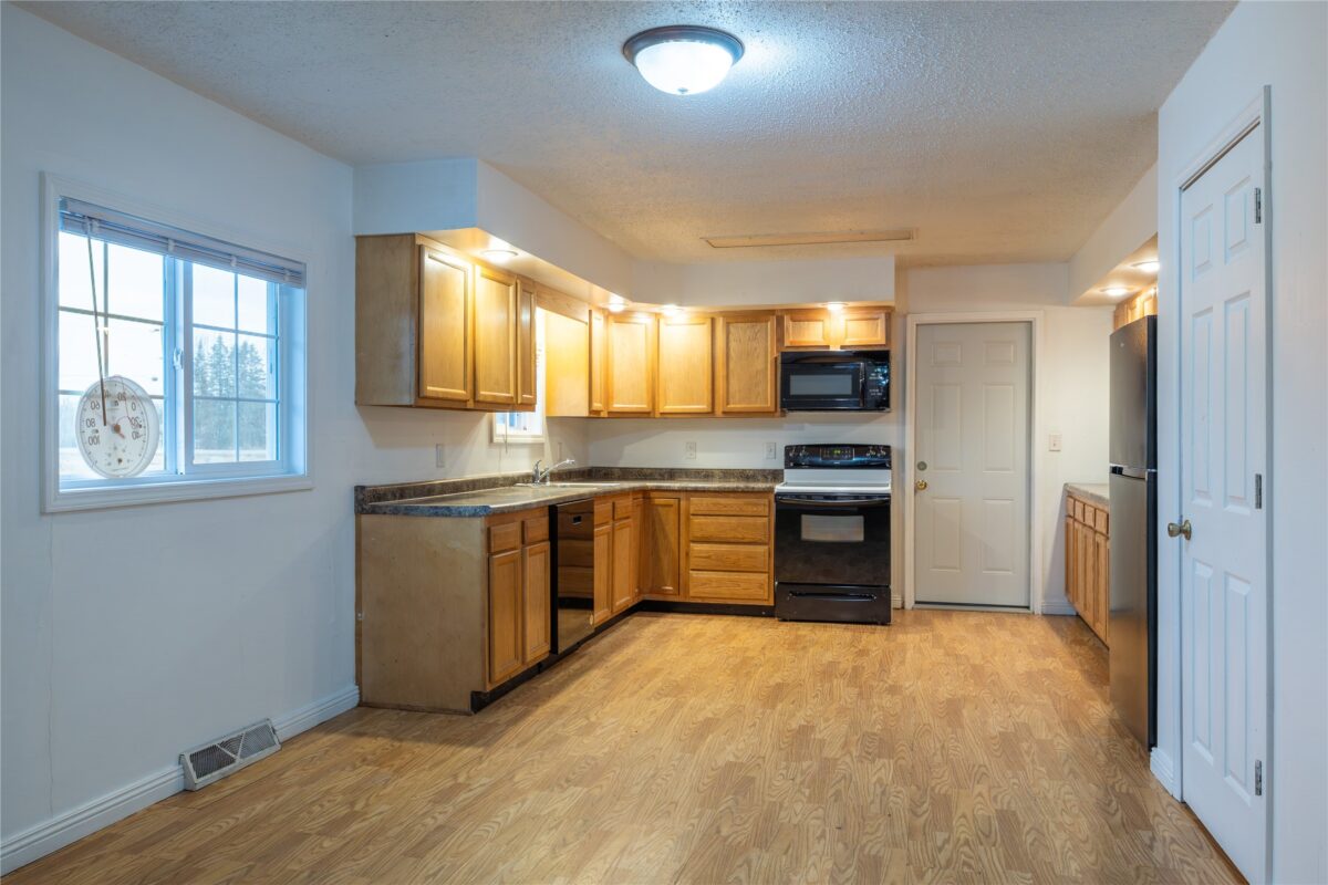 W8490 Flambeau Avenue Ladysmith WI 54848 — photo 6