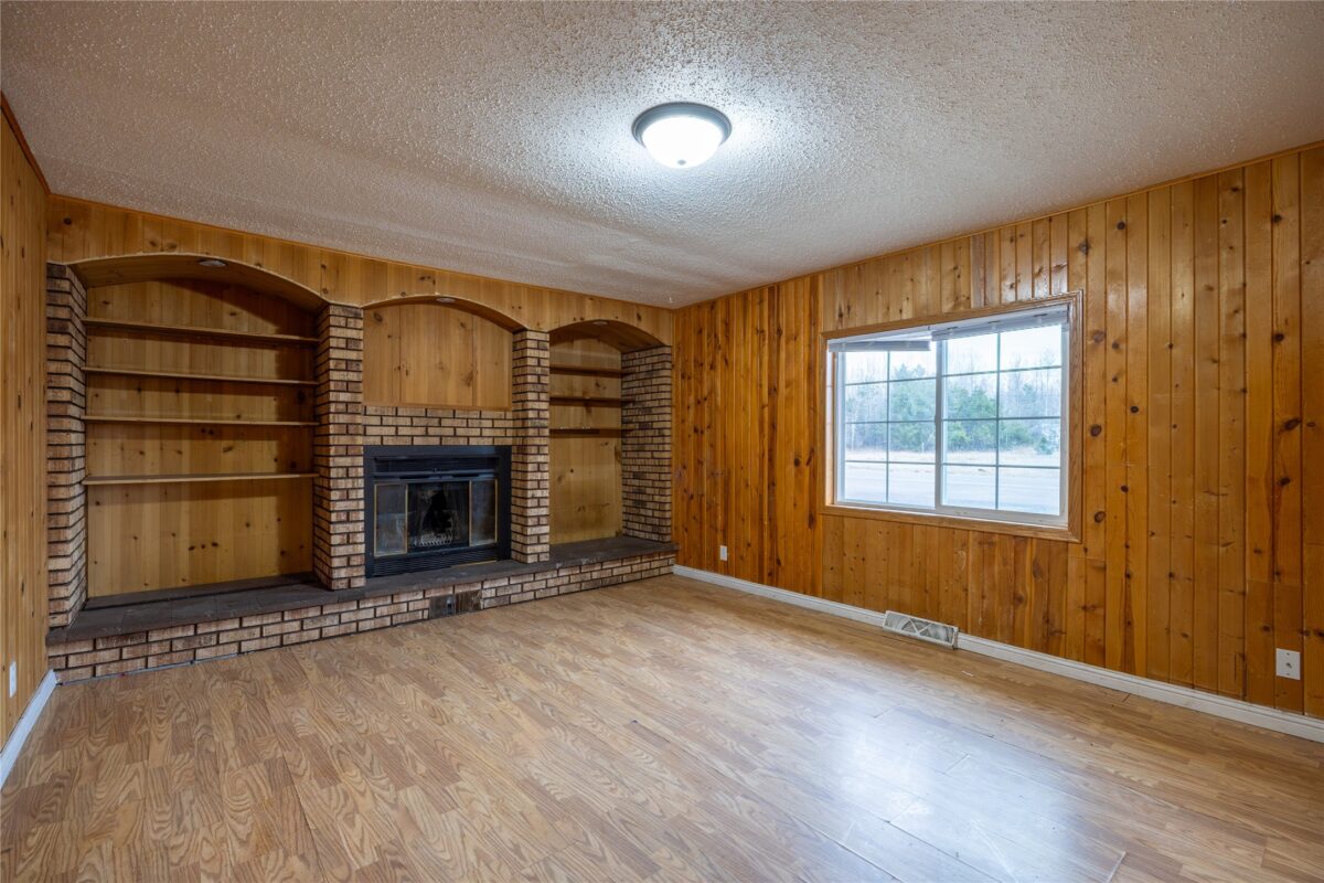 W8490 Flambeau Avenue Ladysmith WI 54848 — photo 9