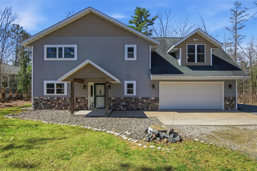 W8895 North Lake Road