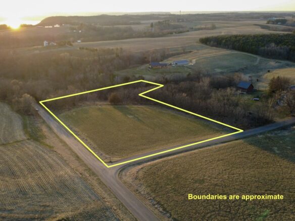 XX Stewart Road Stockholm WI 54769 — photo 1