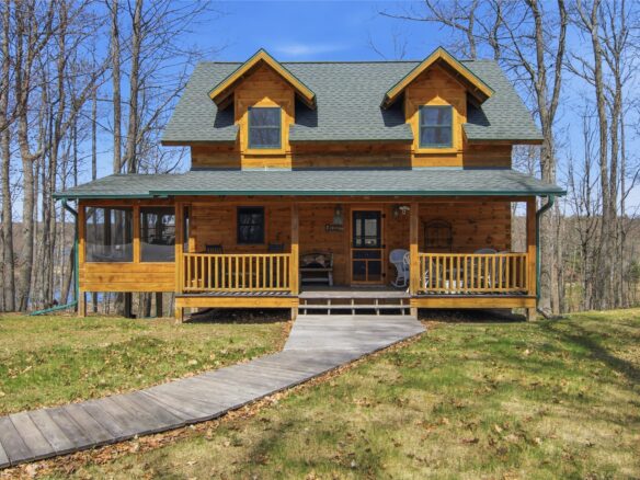 10471 N Scarlet Tanager Lane, Hayward WI — $470,000