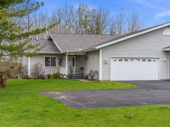 10547 N Grandview Lane, Hayward WI — $425,000