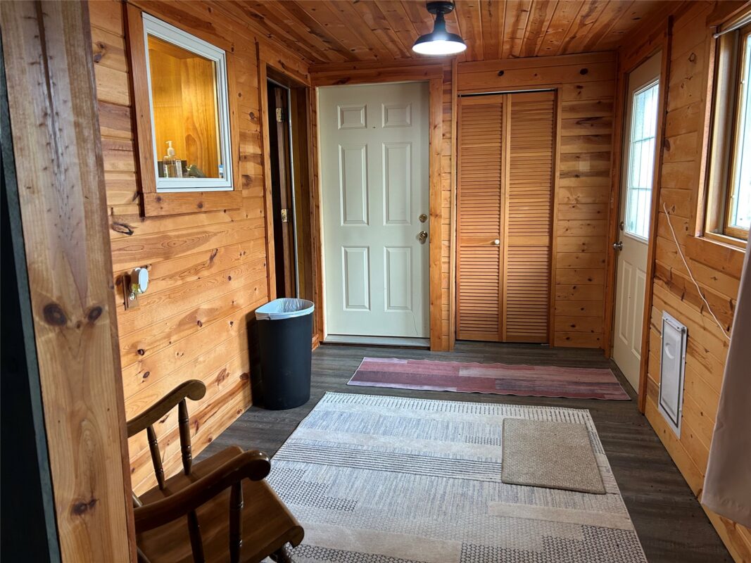 1085 13th Avenue, Barron, WI — photo 17