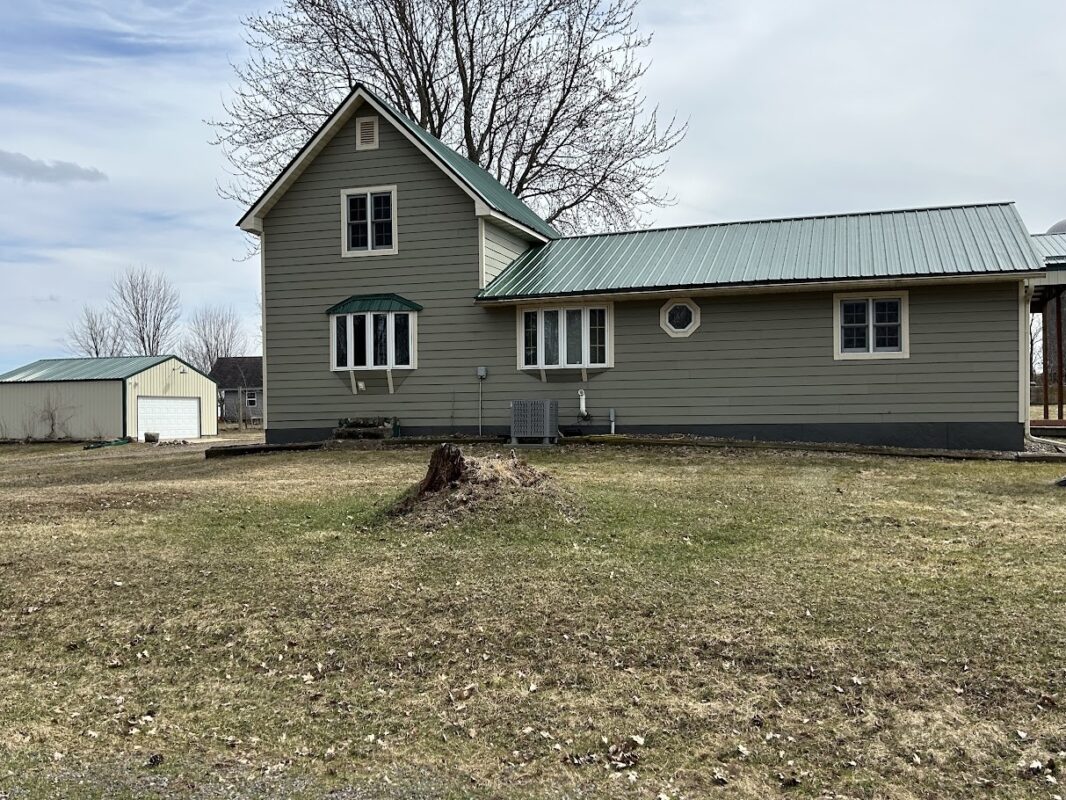 1085 13th Avenue, Barron, WI — photo 4