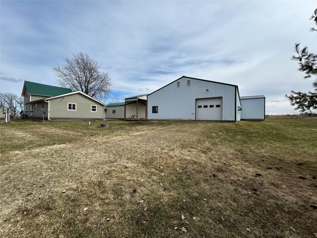 1085 13th Avenue, Barron, WI — photo 40