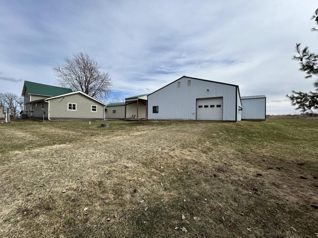 1085 13th Avenue, Barron, WI — photo 7