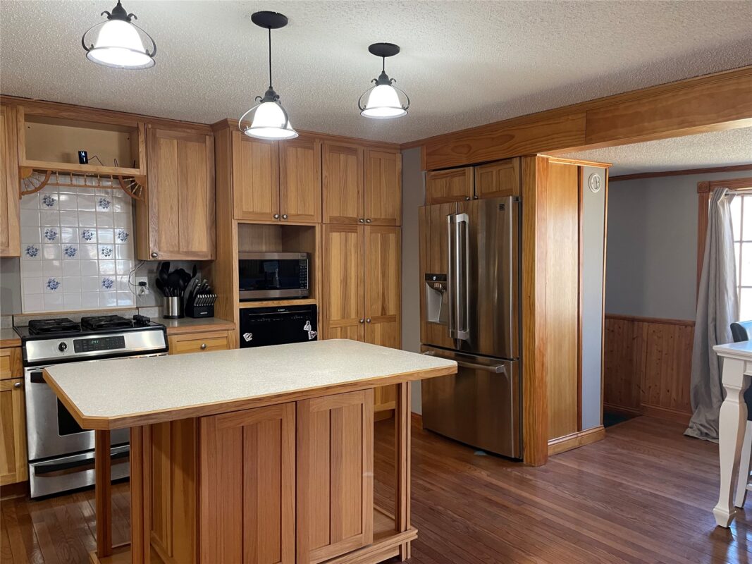 1085 13th Avenue, Barron, WI — photo 9