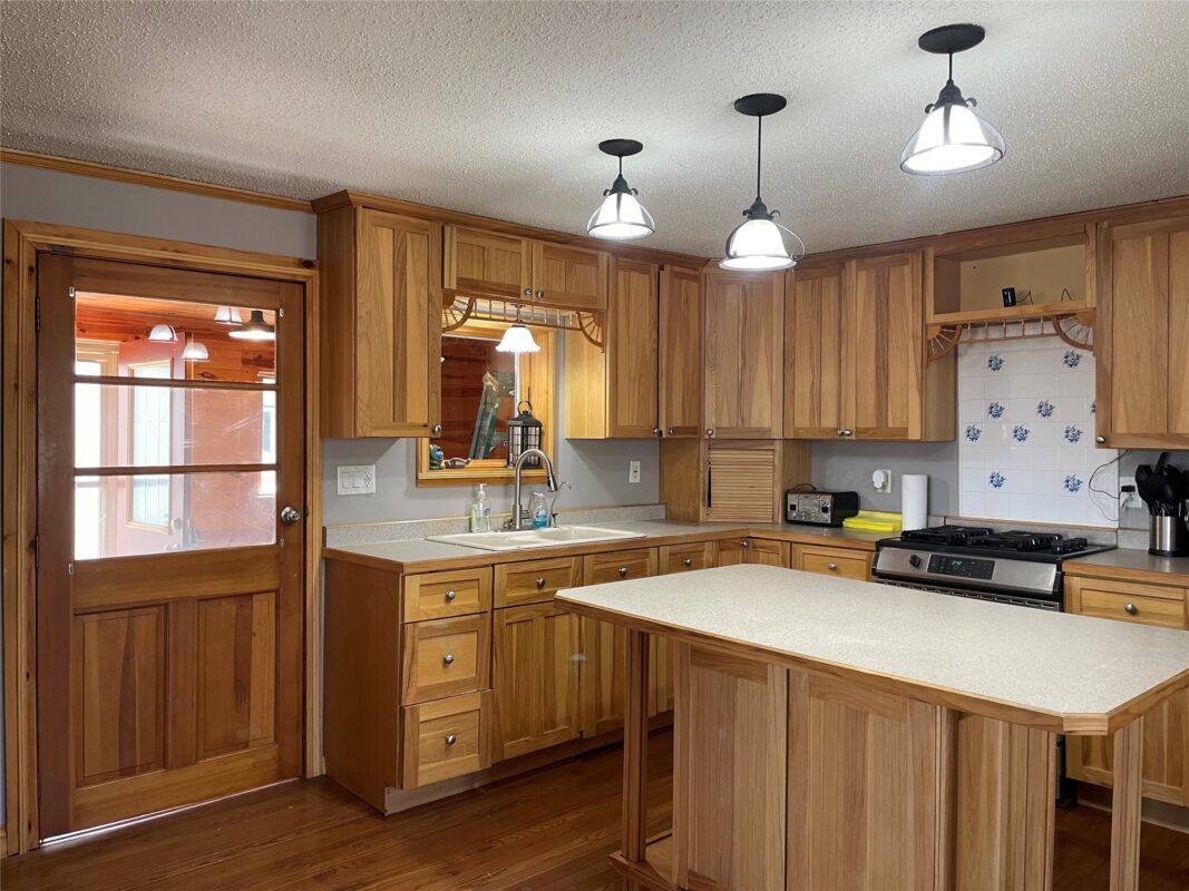 1085 13th Avenue, Barron, WI — photo 10