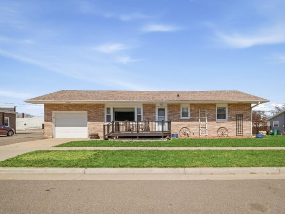 111 E McKinley Avenue, Fall Creek, WI