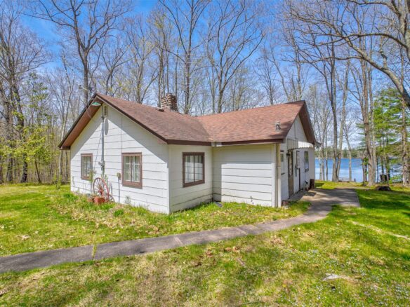 11404 N Farnsworth Road, Hayward WI — $599,000