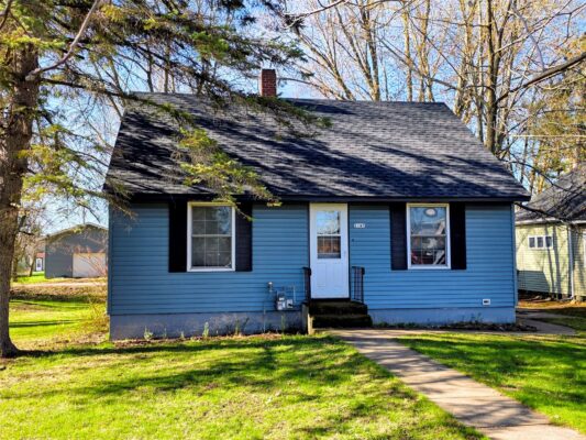 Residentialhouse for sale picture with an address of  1145 Water Street in Cumberland and a list price of 149900