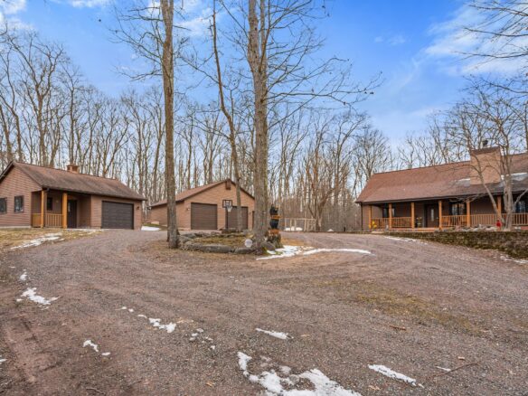 1388 W Town Hall Road, Springbrook WI — $600,000