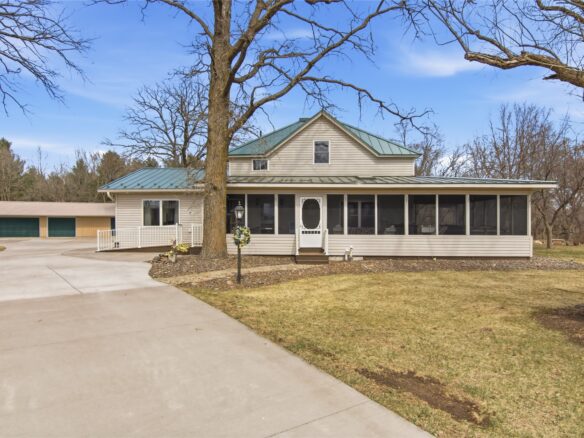 14062 Hwy 178, Chippewa Falls WI — $450,000