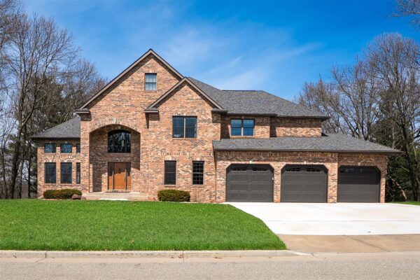 1520 Knollwood Trail, Altoona WI — $825,000