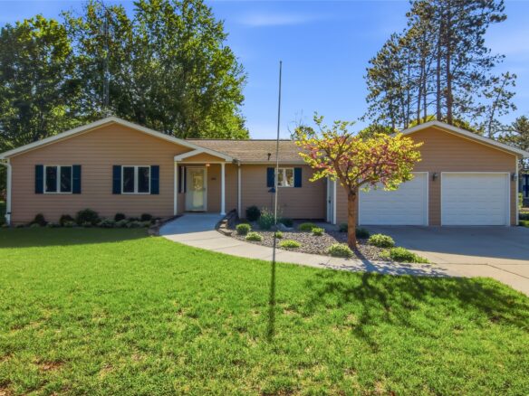 1608 Mathews Street, Menomonie WI — $475,000