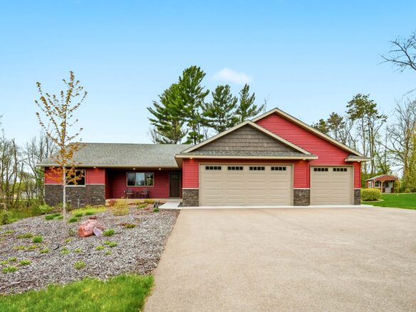 16103 61st Avenue, Chippewa Falls WI — $574,900
