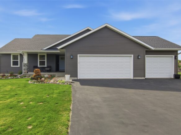 17357 99th Avenue N, Chippewa Falls, WI