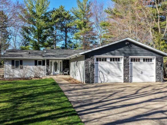 18792 76th Avenue, Chippewa Falls WI — $799,000
