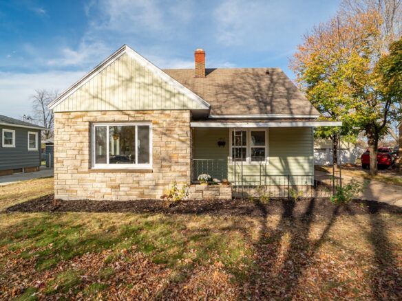 1912 Hoover Avenue, Eau Claire WI — $300,000