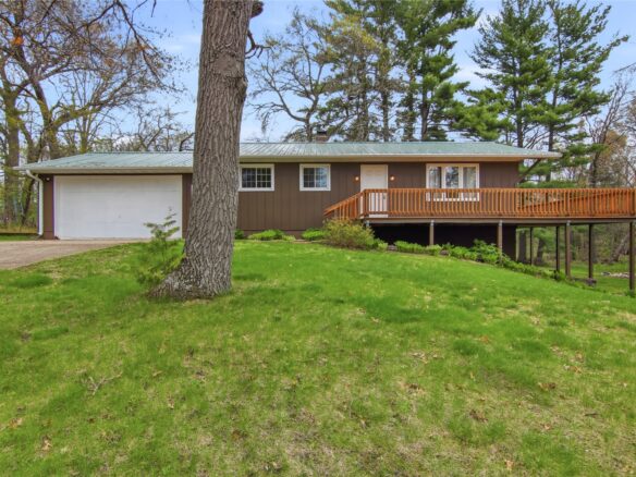 20242 77th Ave, Chippewa Falls WI — $390,000