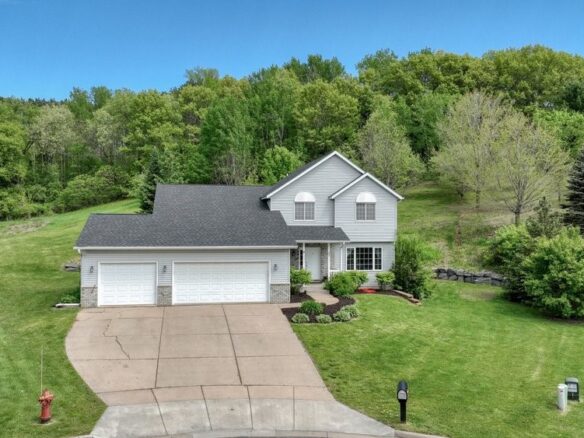 209 Lamans Lane, Eau Claire WI — $479,900