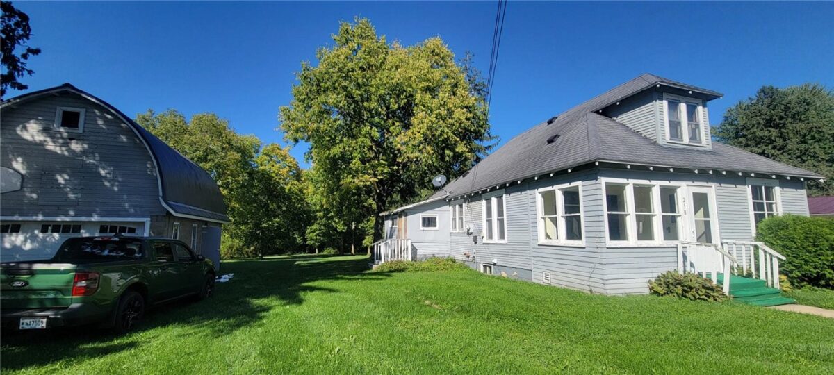 218 E Clark Street, Alma Center, WI — photo 8