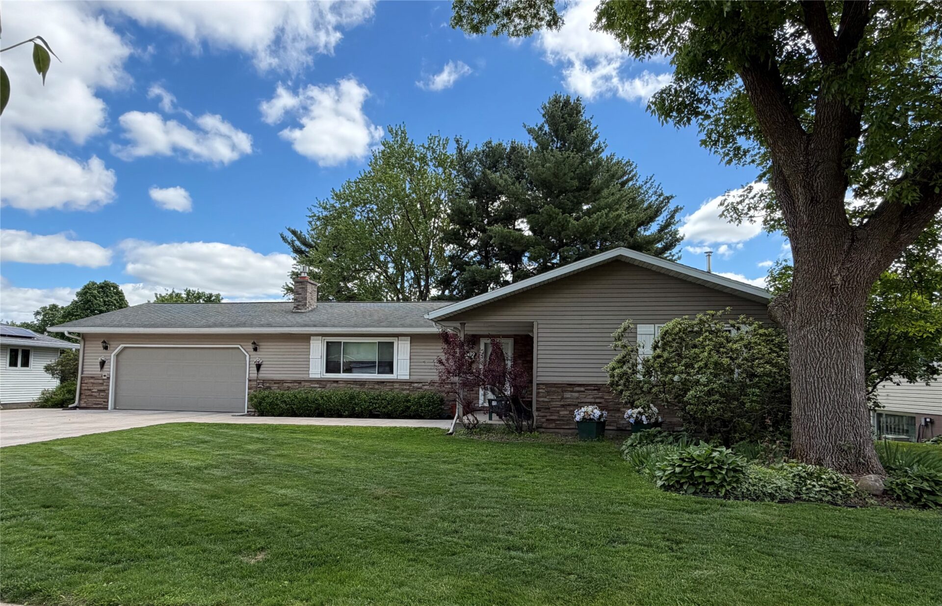 2439 14th Street Eau Claire WI 54703