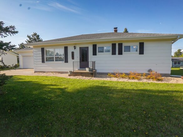 2551 Sunridge Street, Eau Claire, WI