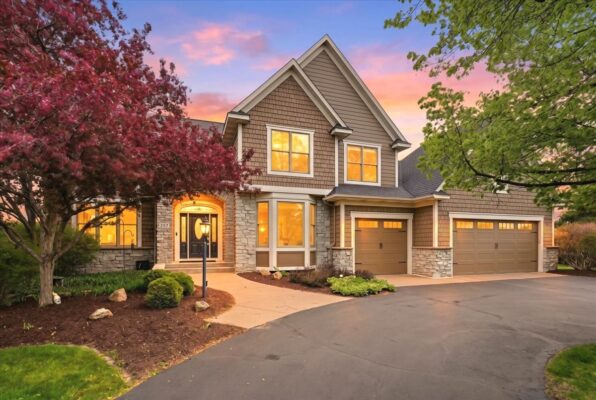 257 Troon Court Hudson WI 54016