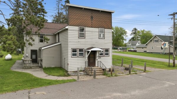 2690 26 26 3/4 Avenue Mikana WI 54857