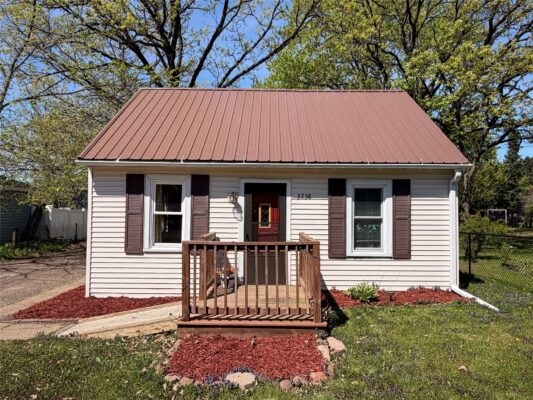 3238 7th Street, Eau Claire WI — $164,999