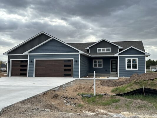 3570 113th Street, Chippewa Falls WI — $499,900