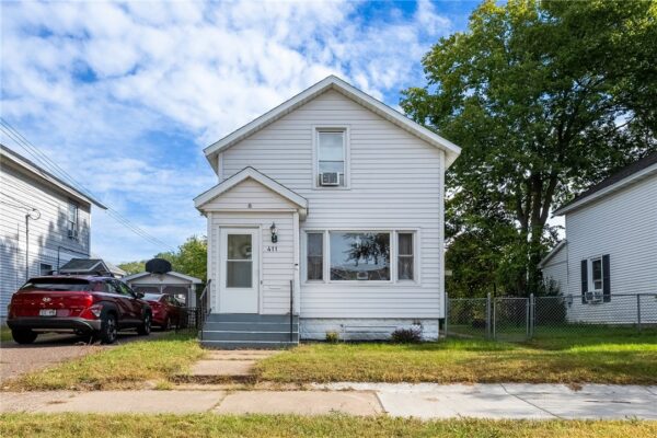 411 Dodge Street, Eau Claire, WI