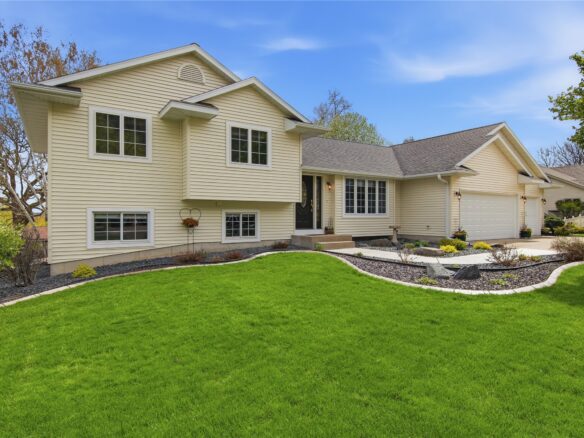 4125 Birch Crest Lane, Eau Claire, WI