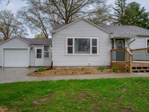 414 4th Avenue S, Strum, WI