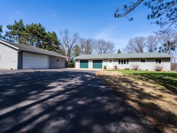 4437 Old Wells Road, Eau Claire WI — $1,098,000