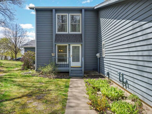 4630 Woodridge Drive 2, Eau Claire WI — $199,900