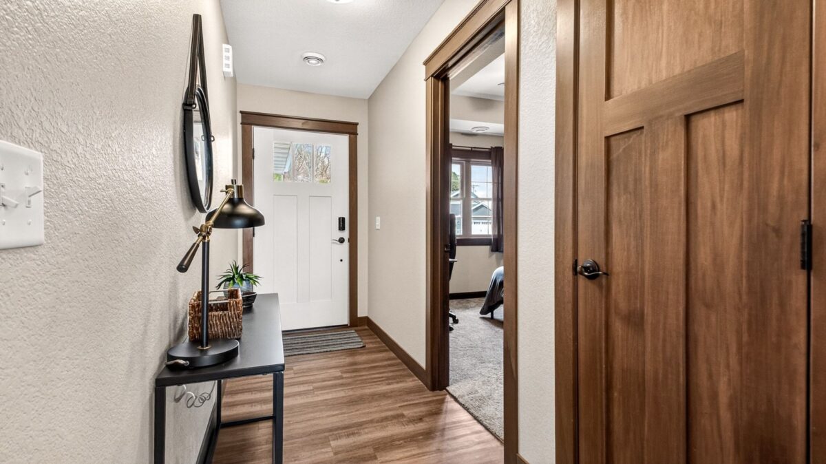 4881 Field Crest Lane, Eau Claire WI 54701 - Residential house for sale - MLS #1599962 - image2